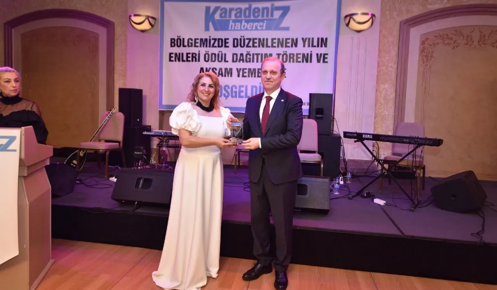 KTÜ’YE ‘YILIN ÜNİVERSİTESİ’ ÖDÜLÜ