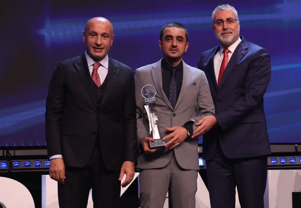   ÇOLAKOĞLU MAKİNA TÜRKİYE İKİNCİSİ OLDU