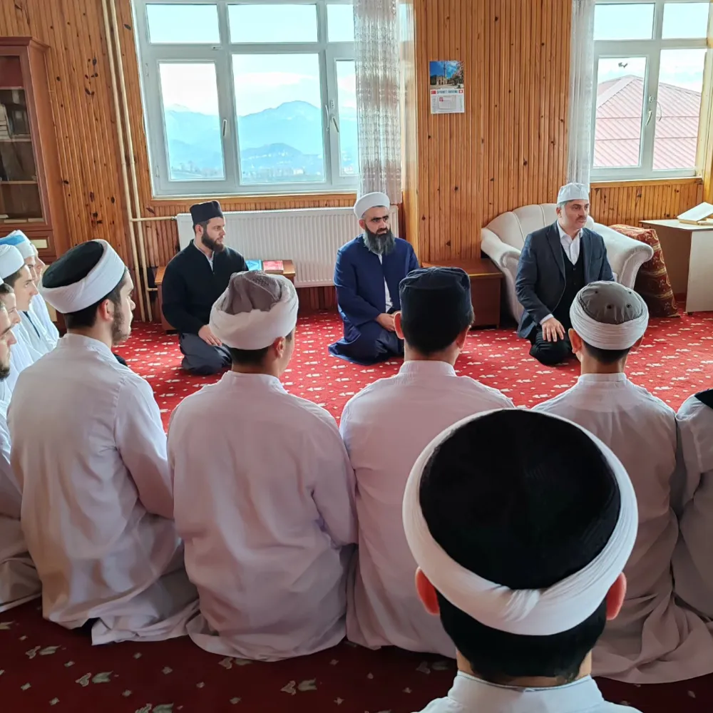 MÜFTÜ YILMAZ’DAN KUR’ÂN KURSU ZİYARETİ
