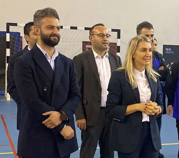 Dilek İmamoğlu’nun hediye ettiği otobüse saldırı