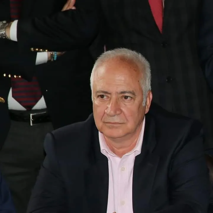   TRABZONSPOR’UN ESKİ YÖNETİCİSİ AKÇAABATLI ÜNLÜ KÖFTECİYİ ANDI