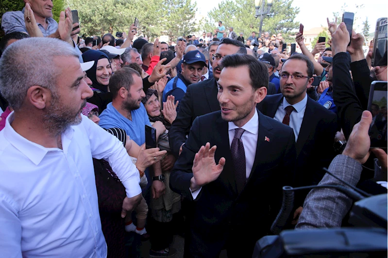 Tokat Belediye Başkanı Yazıcıoğlu mazbatasını aldı