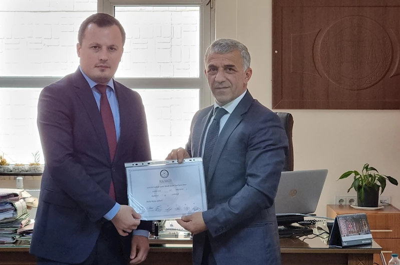 Çaykara Belediye Başkanı Hanefi Tok, mazbatasını aldı