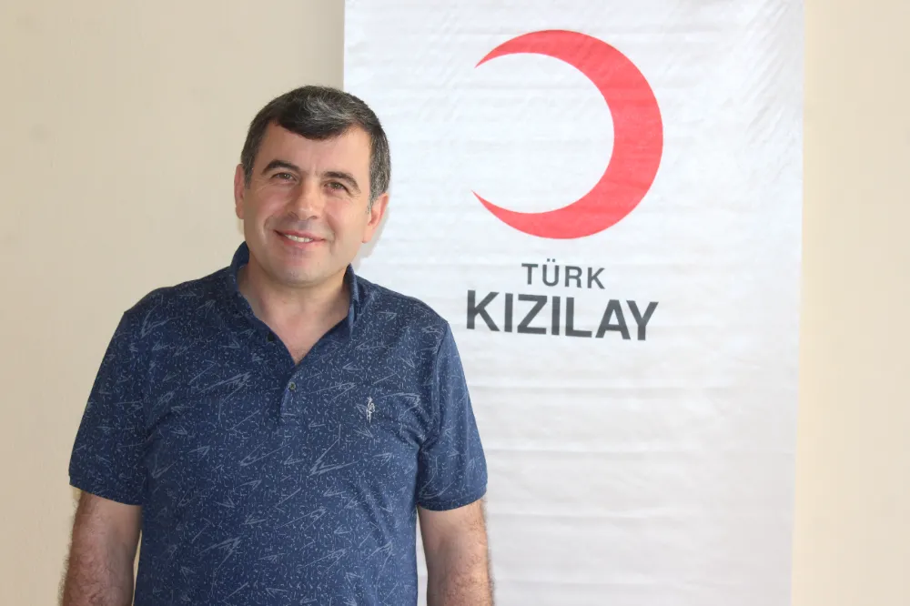KIZILAY, AKÇAABAT’TA HEDEFİN ÜZERİNDE BAĞIŞ TOPLADI