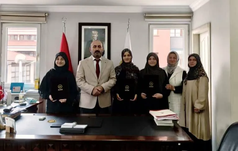 HAFIZLAR İCAZETLERİNİ ALDI