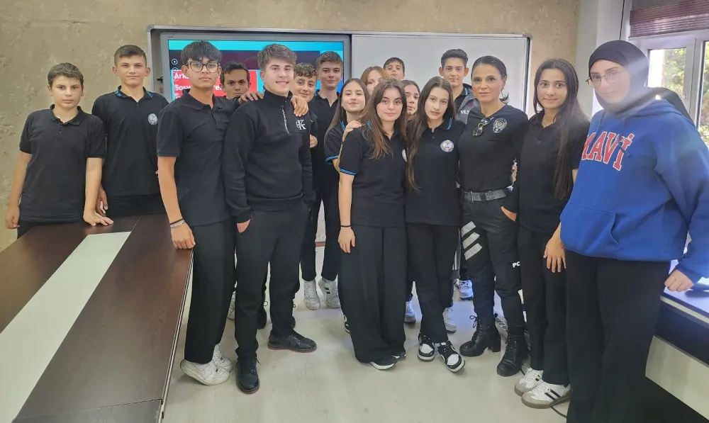 EMNİYET’TEN ÖĞRENCİLERE EĞİTİM