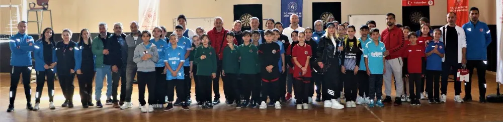 CUMHURİYET DART TURNUVASI SONUÇLANDI