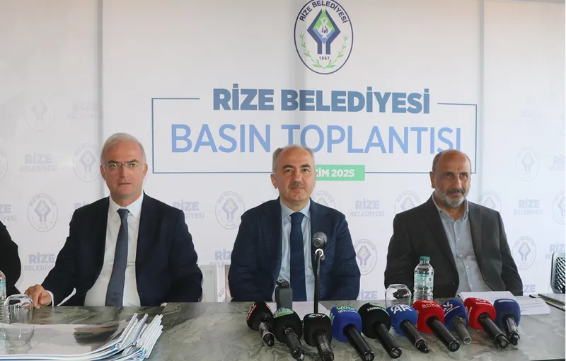 Rize Belediye Başkanı Rahmi Metin, sürdürdükleri çalışmaları değerlendirdi: