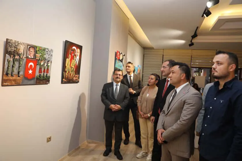 102. YILINDA CUMHURİYET RESİMLERLE ANILDI