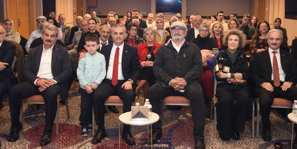 RUHUN GEMİSİ’NDE CUMHURİYET COŞKUSU