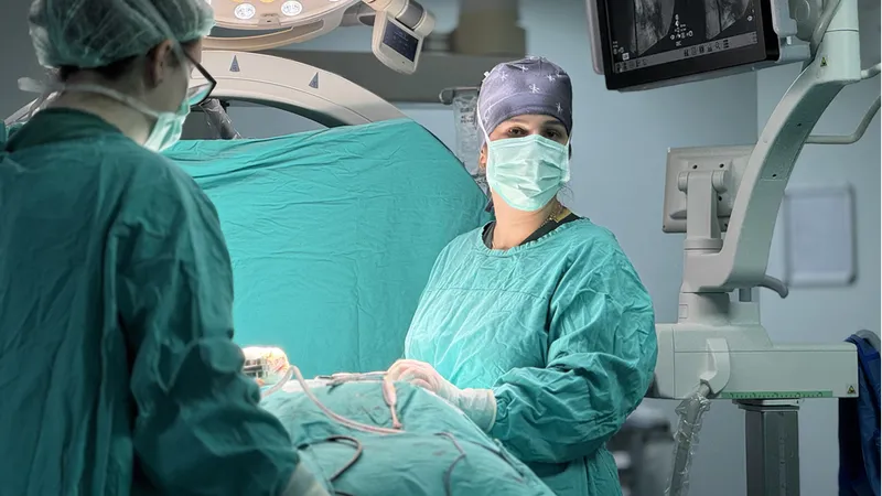 KTÜ Tıp Fakültesinin ilk kadın beyin cerrahı görev başında