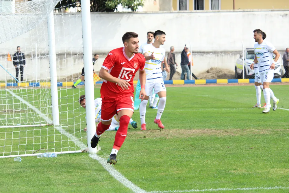 AHMET ARDA TUZCU: “BU SERİ SEBAT AİLESİNİN ESERİ”