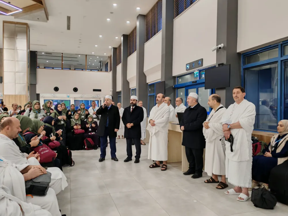 261 UMRECİ DUALARLA UĞURLANDI