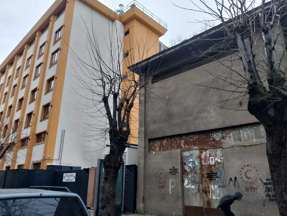 YAKIŞMIYOR!
