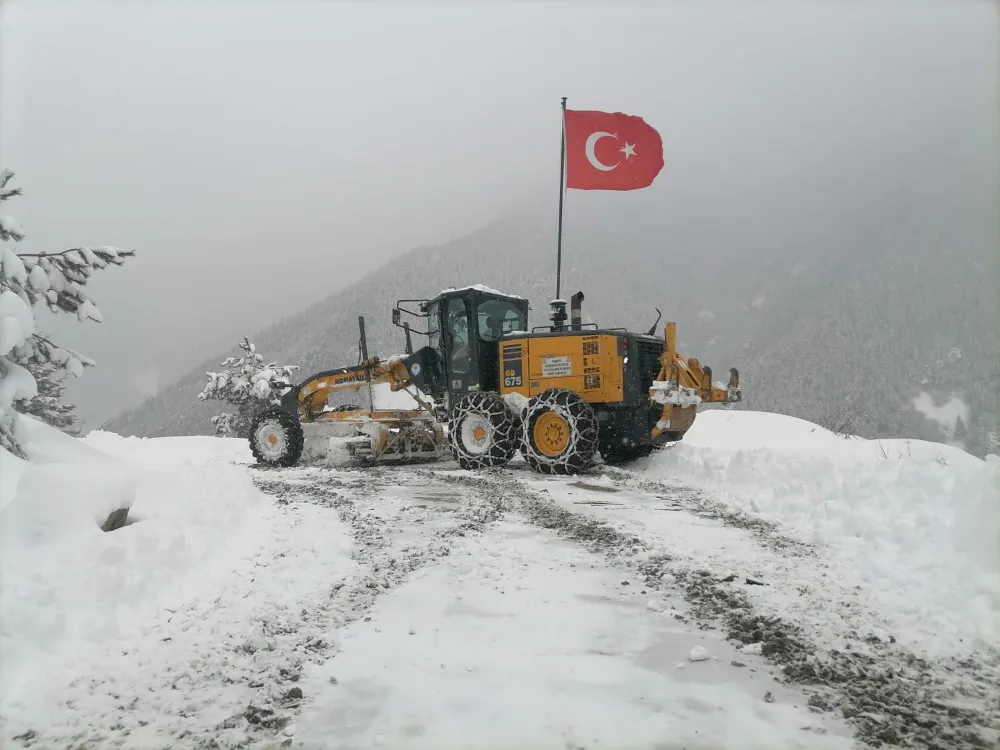 KARDAN KAPANAN YOLLAR TEK TEK ULAŞIMA AÇILIYOR