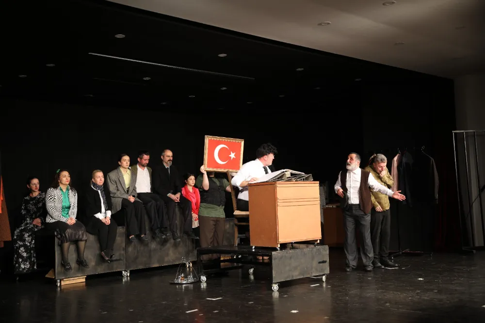 12. EROL GÜNAYDIN TİYATRO GÜNLERİ AKÇAABAT’A RENK KATTI
