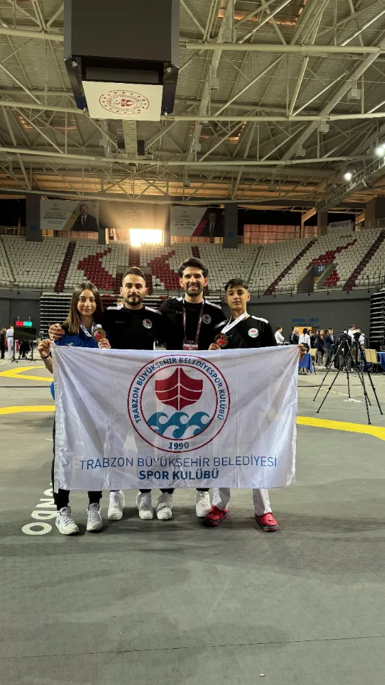 BÜYÜKŞEHİR SPORCULARI GURURLANDIRDI