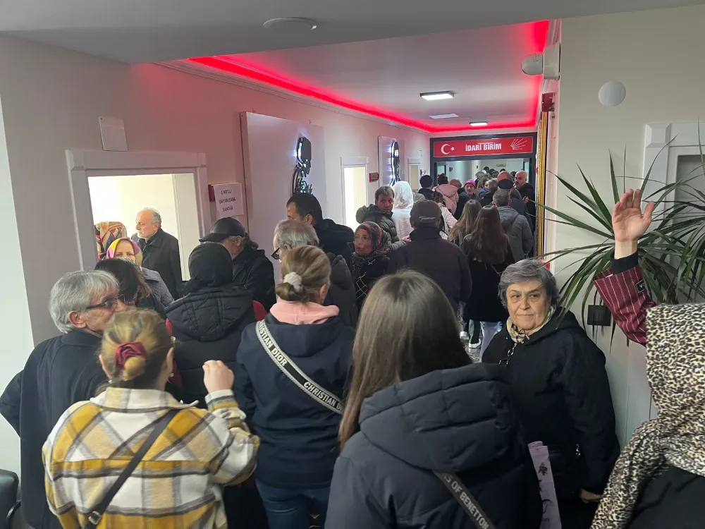 CHP’NİN ÖN SEÇİMİNDE AKÇAABAT’TA İZDİHAM!