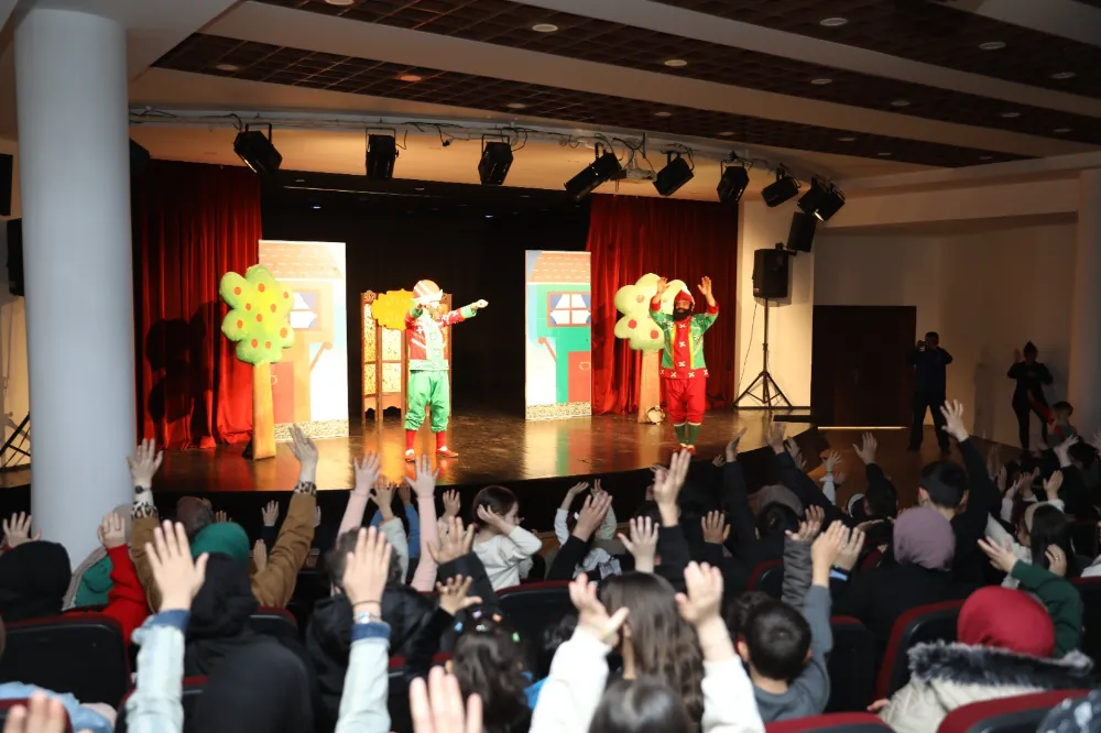 HACİVAT & KARAGÖZ GÖSTERİSİYLE RAMAZAN COŞKUSU SÜRÜYOR