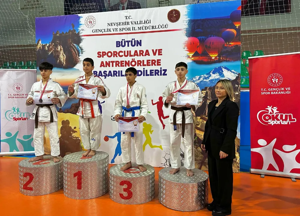 ALİ KUZEY TÜRKİYE ÜÇÜNCÜSÜ