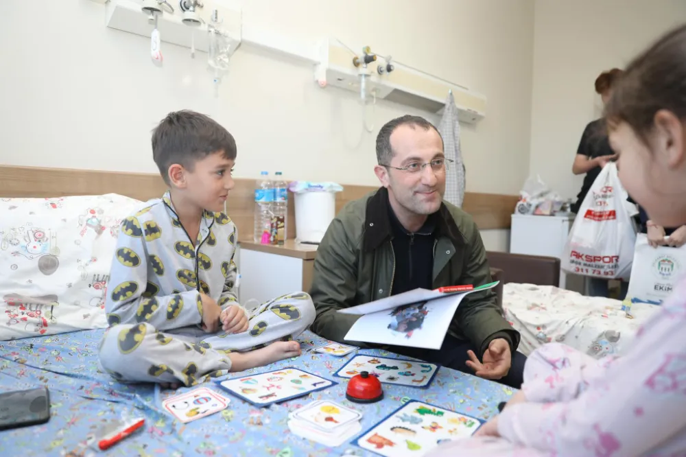BAYRAMDA HASTALARA MORAL ZİYARETİ