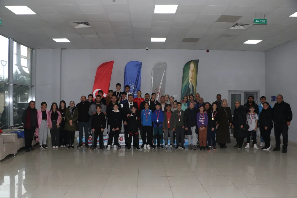 GENÇ ATLETLER AKÇAABAT’TA YARIŞTI