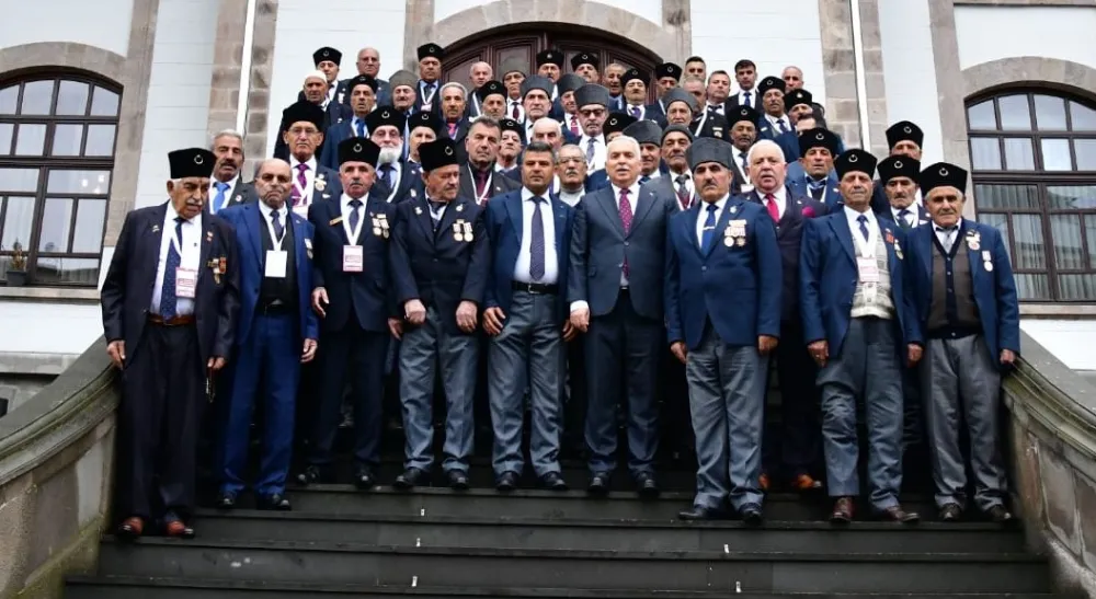 VALİ KIBRIS GAZİLERİ VE ŞEHİT AİLELERİNİ AĞIRLADI