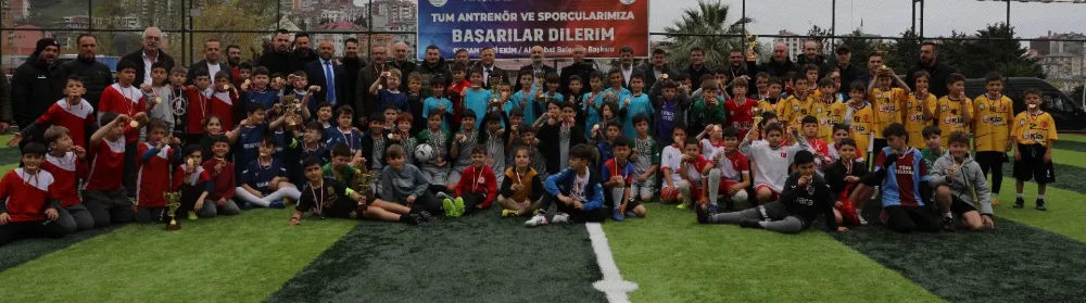 ŞAMPİYONLAR 100. YIL VE DERECİK