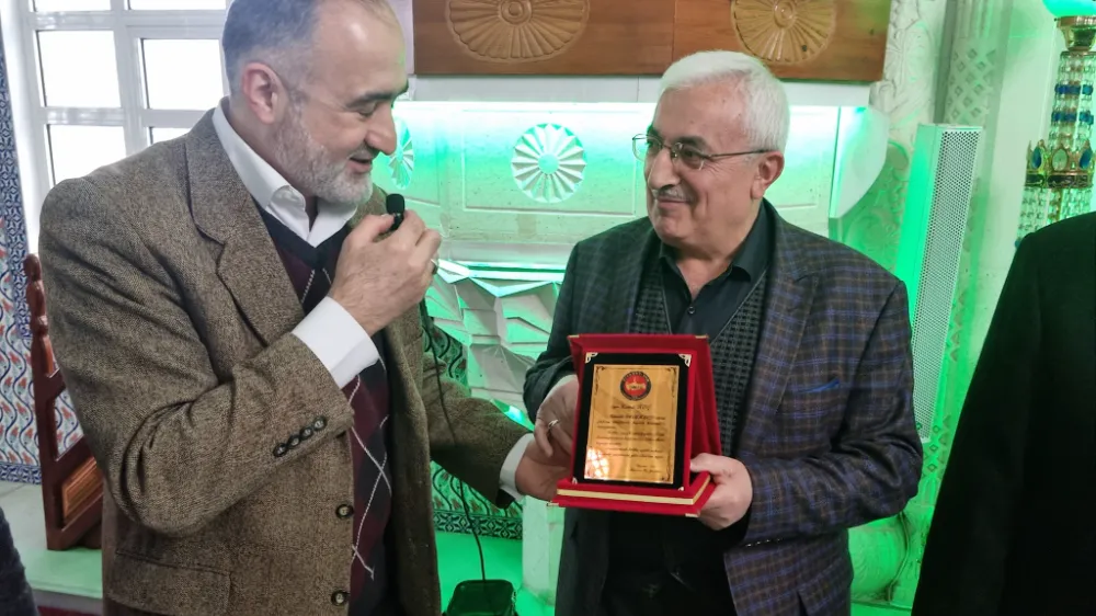 DİN GÖREVLİLERİNE PLAKETLİ VEDA