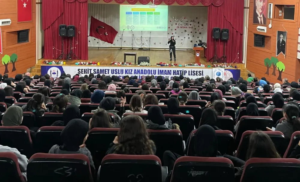 AKÇAABAT’TA ÖĞRENCİLERE DİJİTAL GÜVENLİK EĞİTİMİ