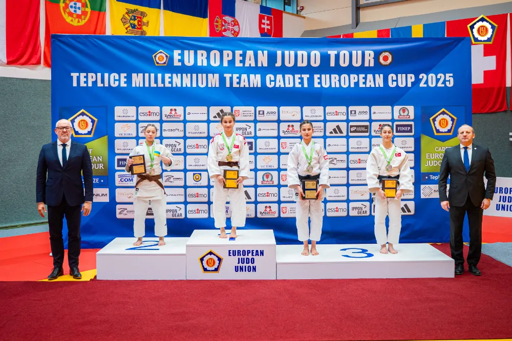 JUDODA TARİHİ BAŞARI