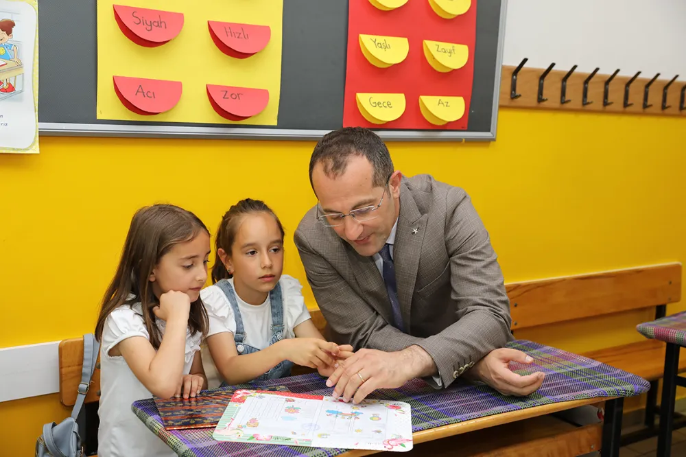 BAŞKAN EKİM ÖĞRENCİLERLE KİTAP OKUYACAK 