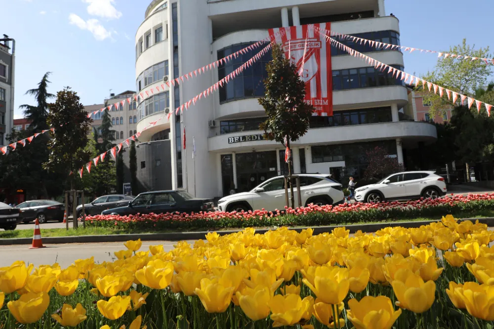 AKÇAABAT BAHARLA RENKLENDİ