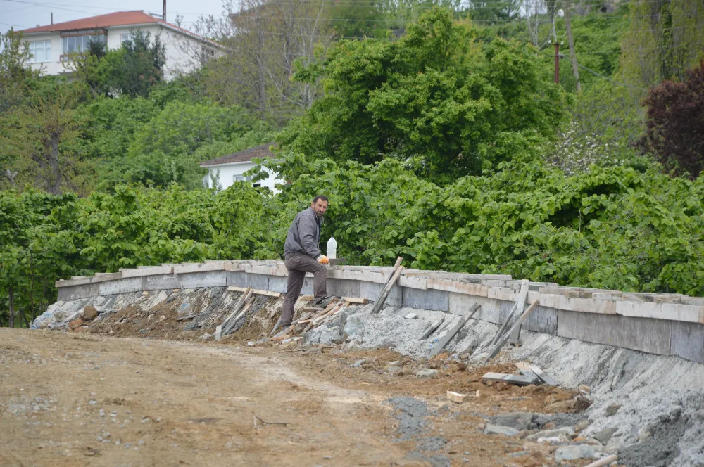 İŞÇİLER ÇALIŞTI, MEMURLAR TATİL YAPTI