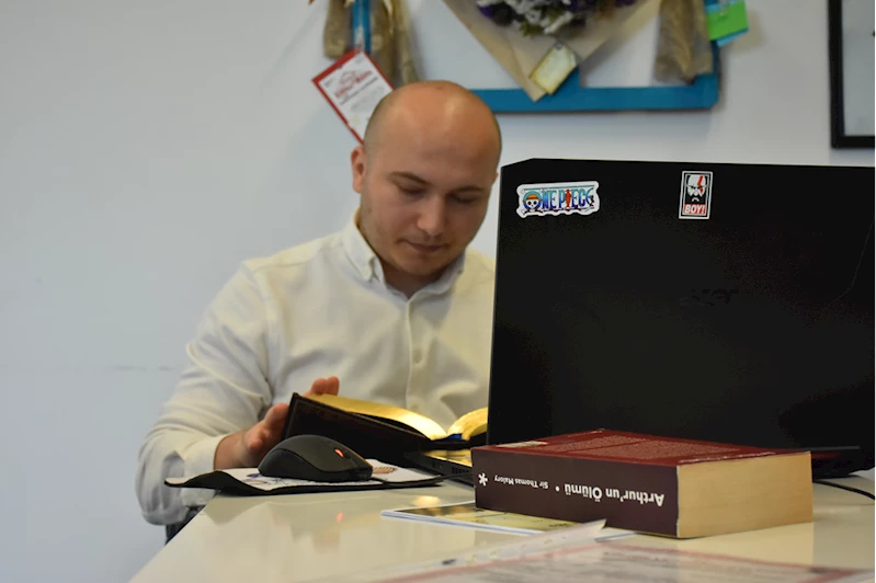 Tez hazırlarken literatüre yeni anlatı modeli kazandırdılar