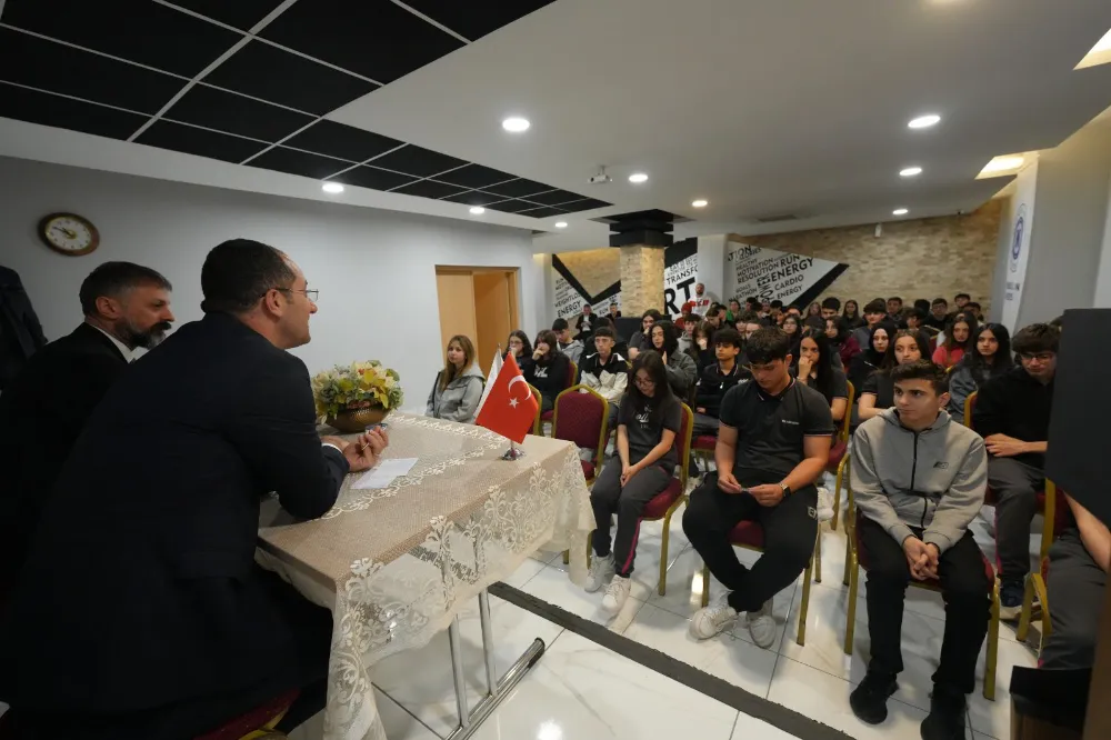 BAŞKAN EKİM, BİL OKULLARI’NDA GENÇLERLE BULUŞTU