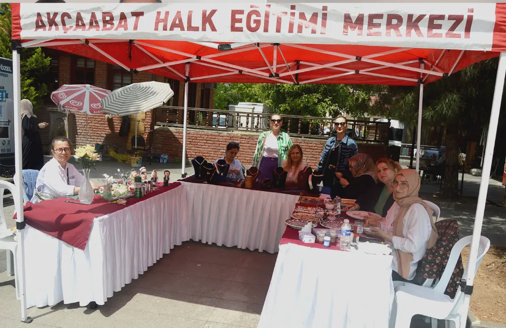 HALK EĞİTİM’DEN AÇIK HAVADA SANAT DERSİ 