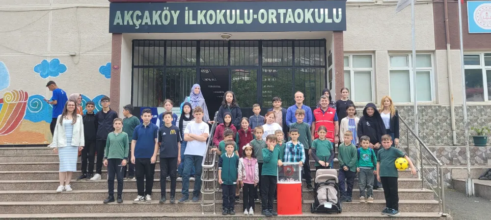 AKÇAKÖY ÖĞRENCİLERİNDEN ENGELLİ KARDEŞLERİNE UMUT