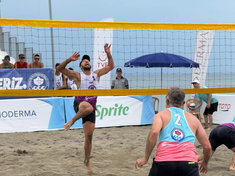 PLAJ VOLEYBOLU HEYECANI BAŞLADI