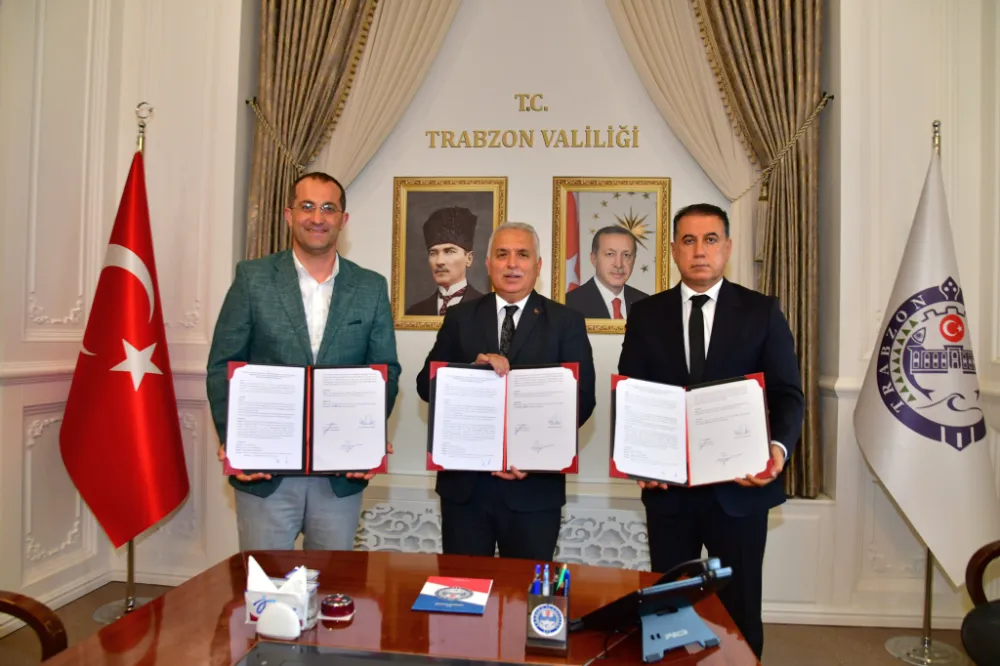İMZALAR KÜTÜPHANE İÇİN ATILDI