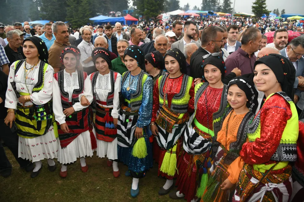 KAYABAŞI ŞENLENDİ