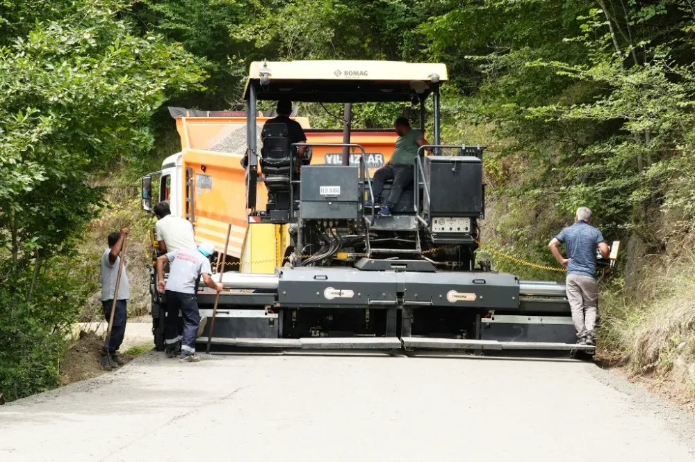 KALEÖNÜ YOLU BETONLANIYOR