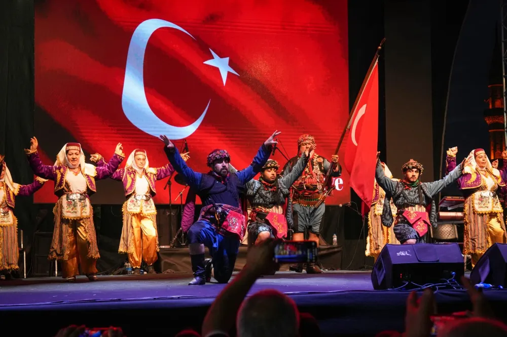 TRABZON HORONLA DÜNYAYI BİRLEŞTİRDİ