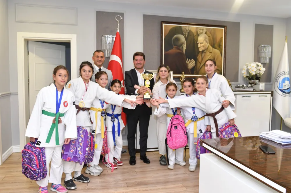 ŞAMPİYON  JUDOCULARDAN BAŞKAN KAYA