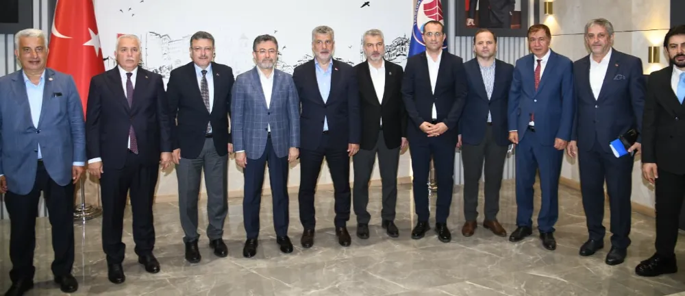 BAKAN İBRAHİM YUMAKLI, TRABZON BÜYÜKŞEHİR BELEDİYESİ’Nİ ZİYARET ETTİ