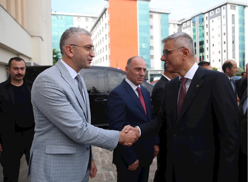 Sağlık Bakanı Kemal Memişoğlu, Rize