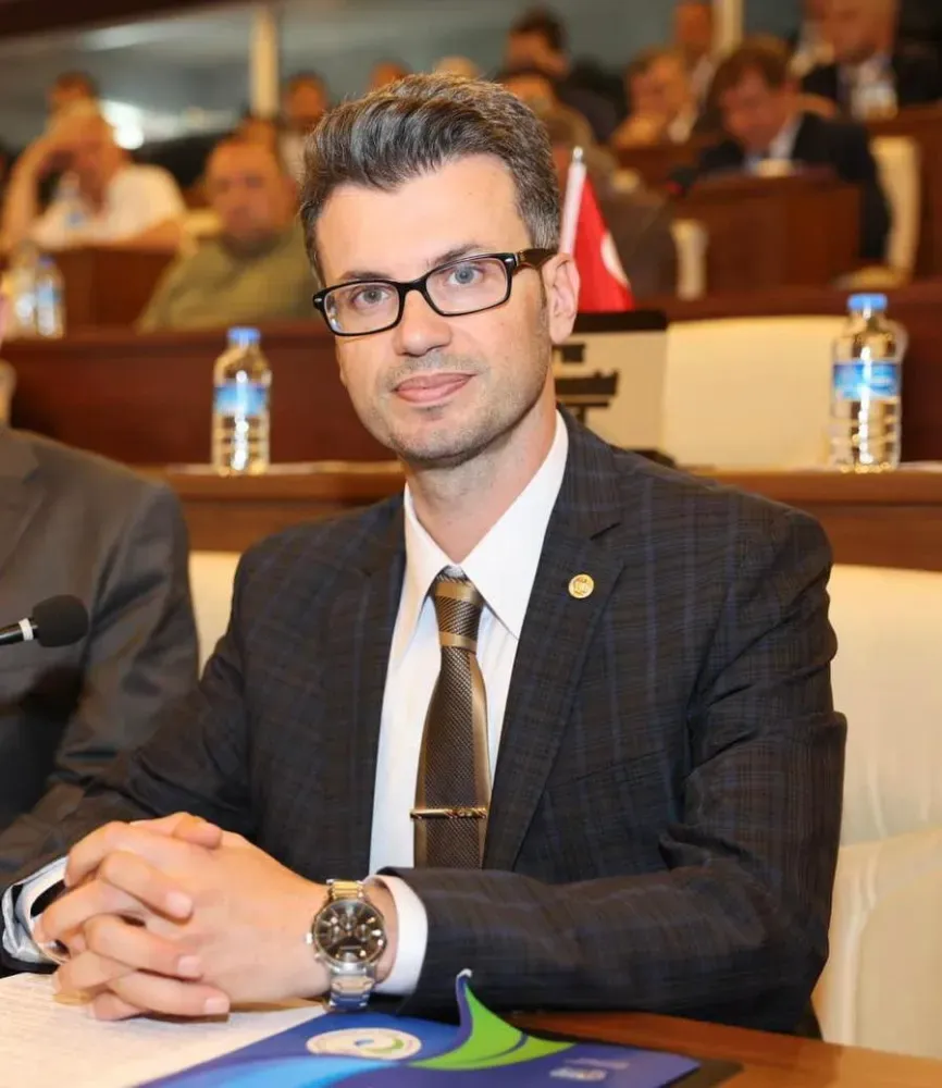 CHP’Lİ İSİMDEN HÜKÜMETE SERT ELEŞTİRİ
