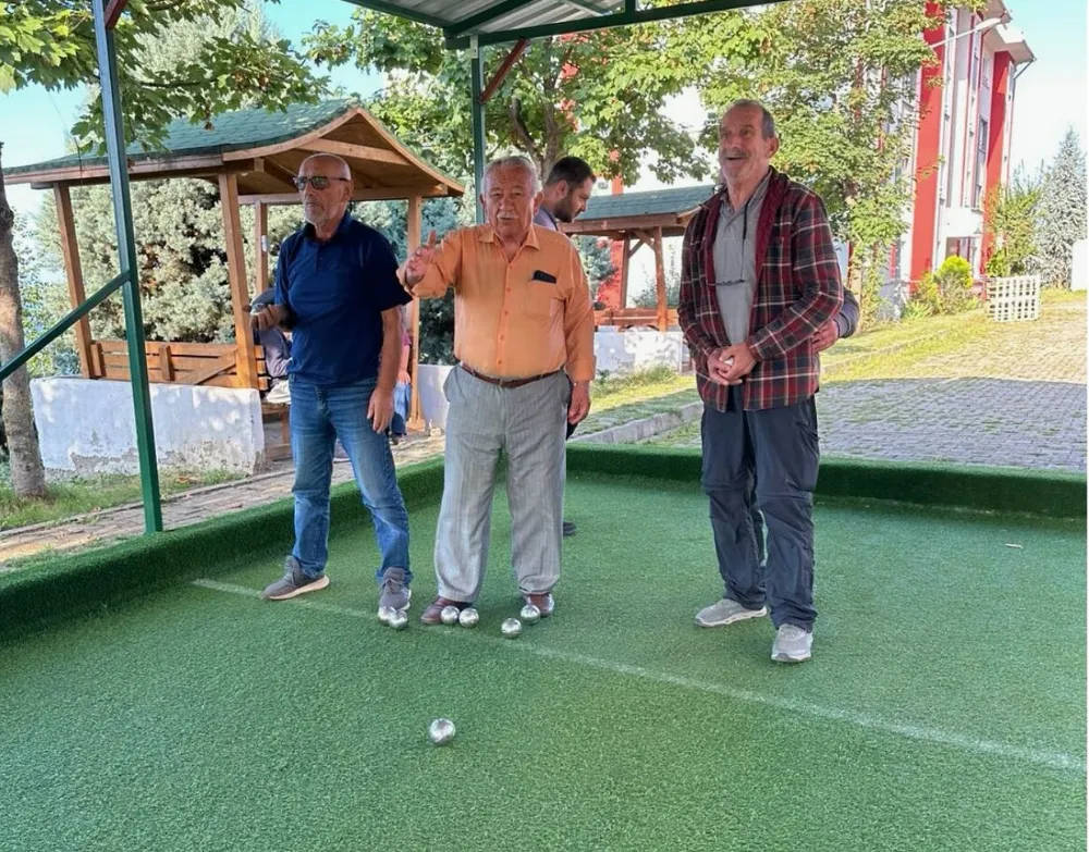 HUZUREVİNDE BOCCE TURNUVASI
