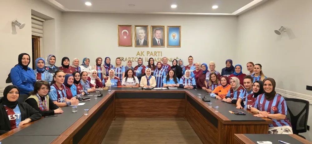 AK KADINLAR TRABZONSPOR İÇİN TEK YÜREK!