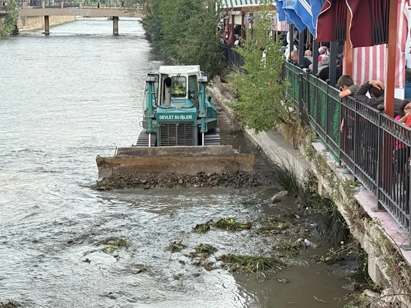 DSİ ekiplerince Çoruh Nehri